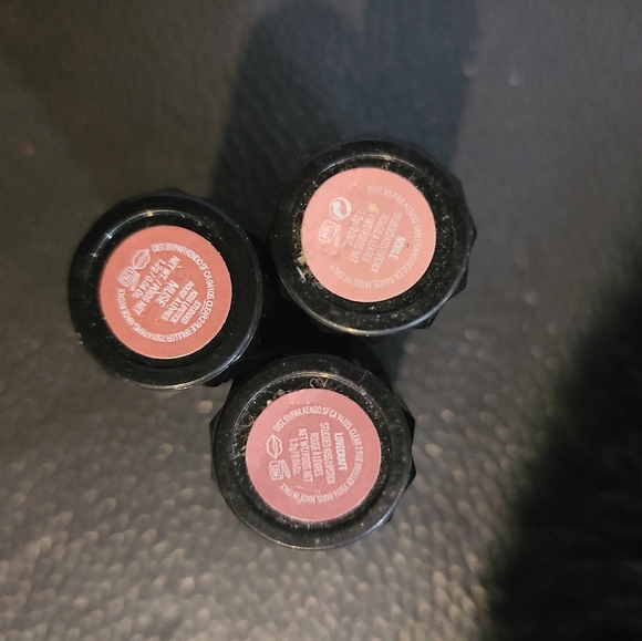 COPY - Kat Von D studded kiss - Picture 4 of 4